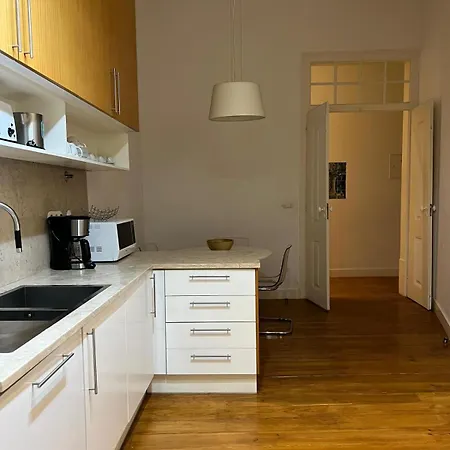 Private Comfortable In Chiado Hotell