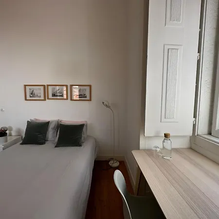 Private Comfortable In Chiado Hotell *