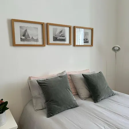 Private Comfortable In Chiado Hotell *