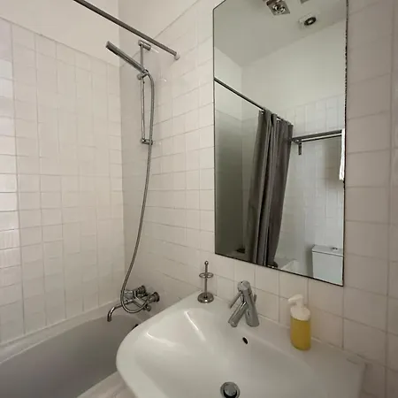 Private Comfortable In Chiado 호텔 *