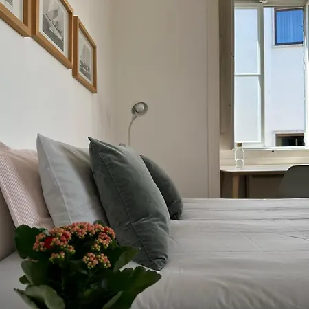 Private Comfortable In Chiado
