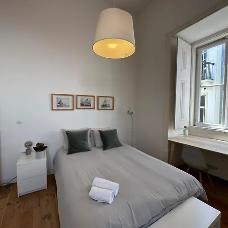 Private Comfortable In Chiado Homestay