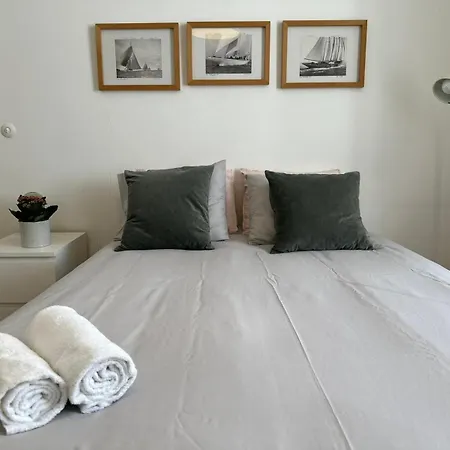 Homestay Private Comfortable In Chiado
